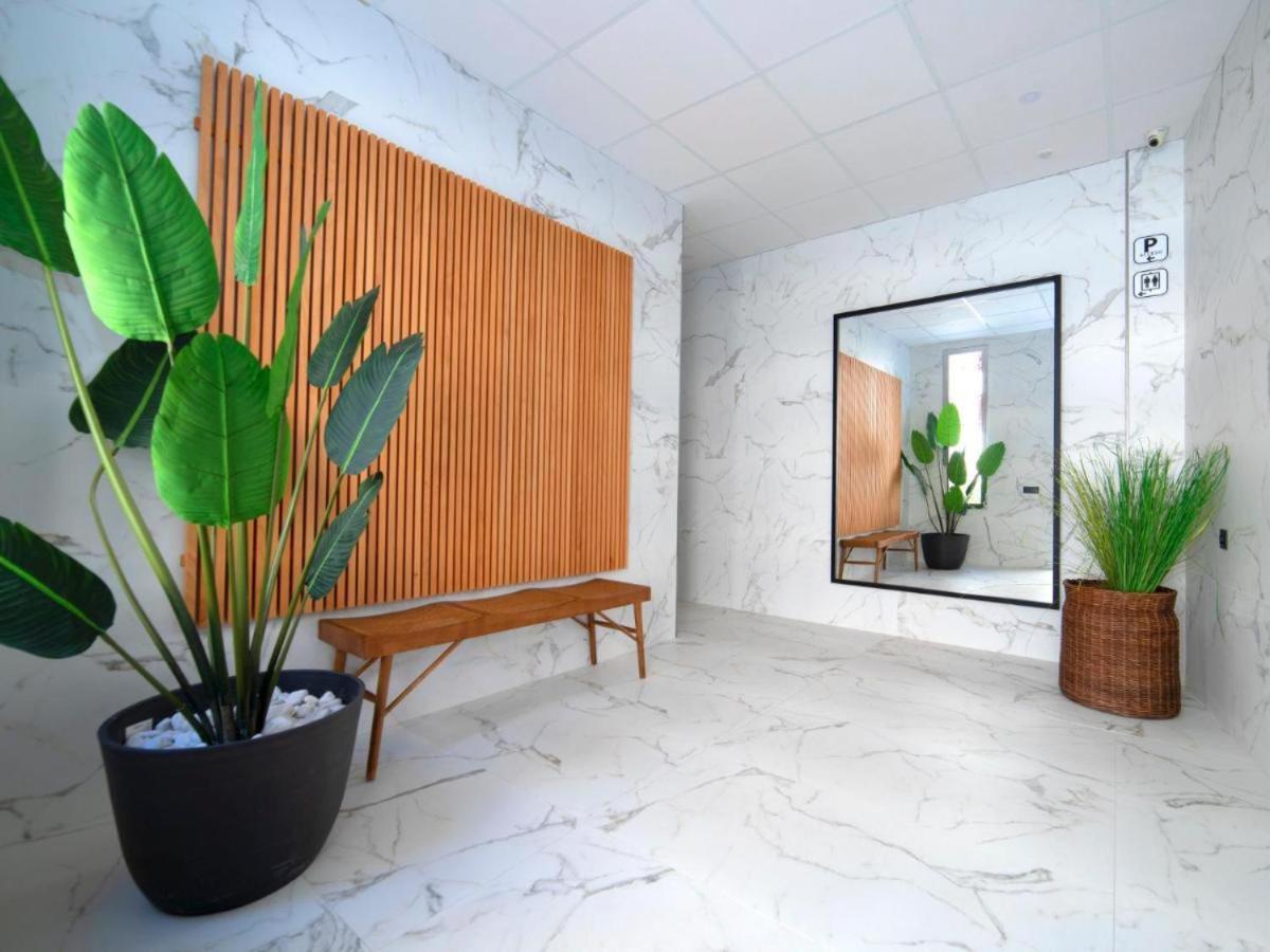 Service Apart Lazaro - Apartamentos Aguamarina 51 卡尔佩 外观 照片